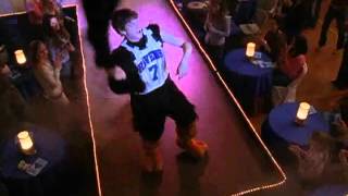 Celebrity One Tree Hill - 118 - Jake To The Auction - [Lk49] Net Worth