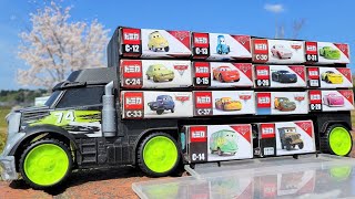 Let's storage a minicar in a medium truck | Choose a box
