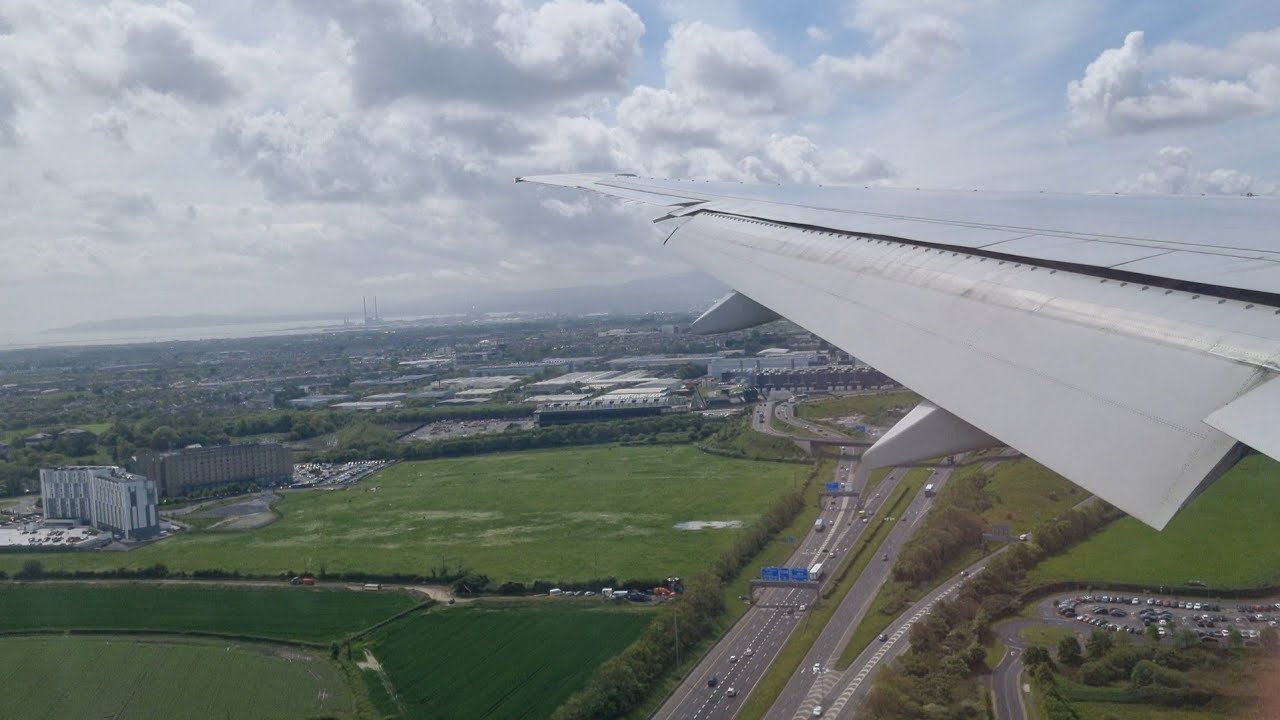 Emirates Boeing 777-300 landing into Dublin Airport (DUB) - YouTube