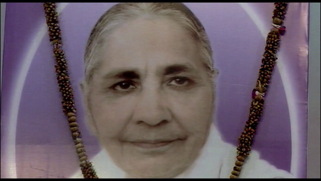 Song by Satish Bhanu Ramesh Tribute to Didi Manmohini - YouTube