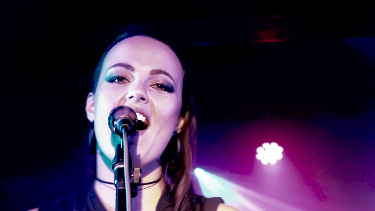 Blinding Lights - The Weeknd (VIXXIN Cover)