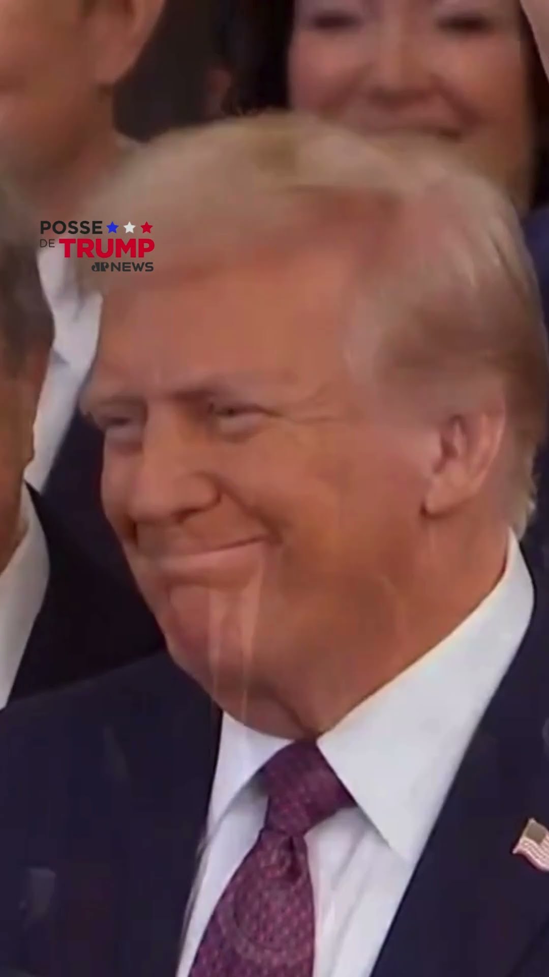 Trump é ovacionado ao entrar no Capitólio, onde acontece o juramento e o discurso de posse #Shorts