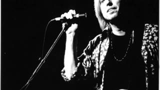 Video thumbnail of "Tom Petty Even the losers live acoustic 1989"