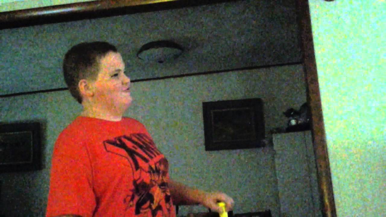 This is the funniest thing ive ever seen - YouTube