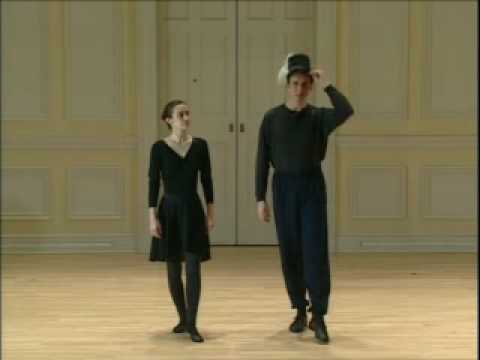 053 Renaissance Dance Révérence