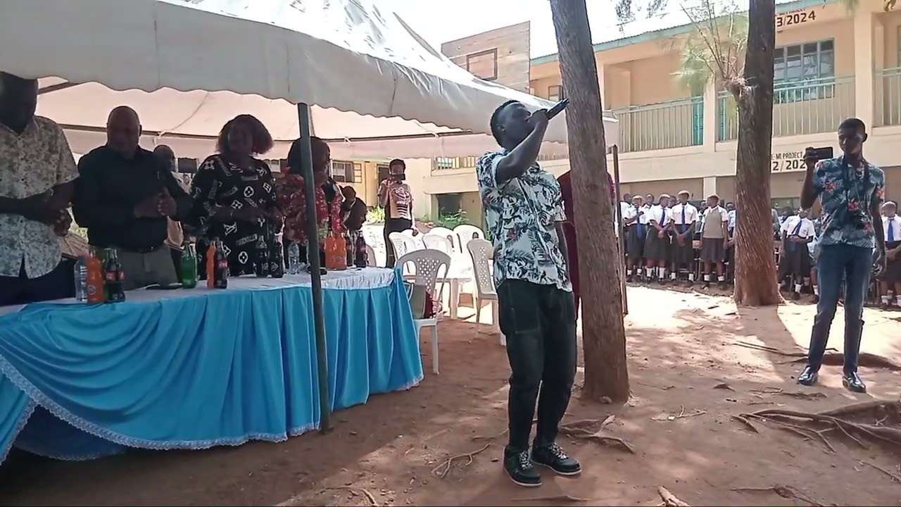 Performance at okok shule noma live