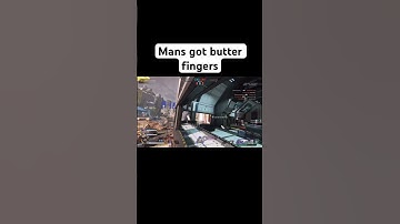 Bro can NOT grapple #apexlegends #apexlegendsclips #gaming #funnygameplay #viral #shorts