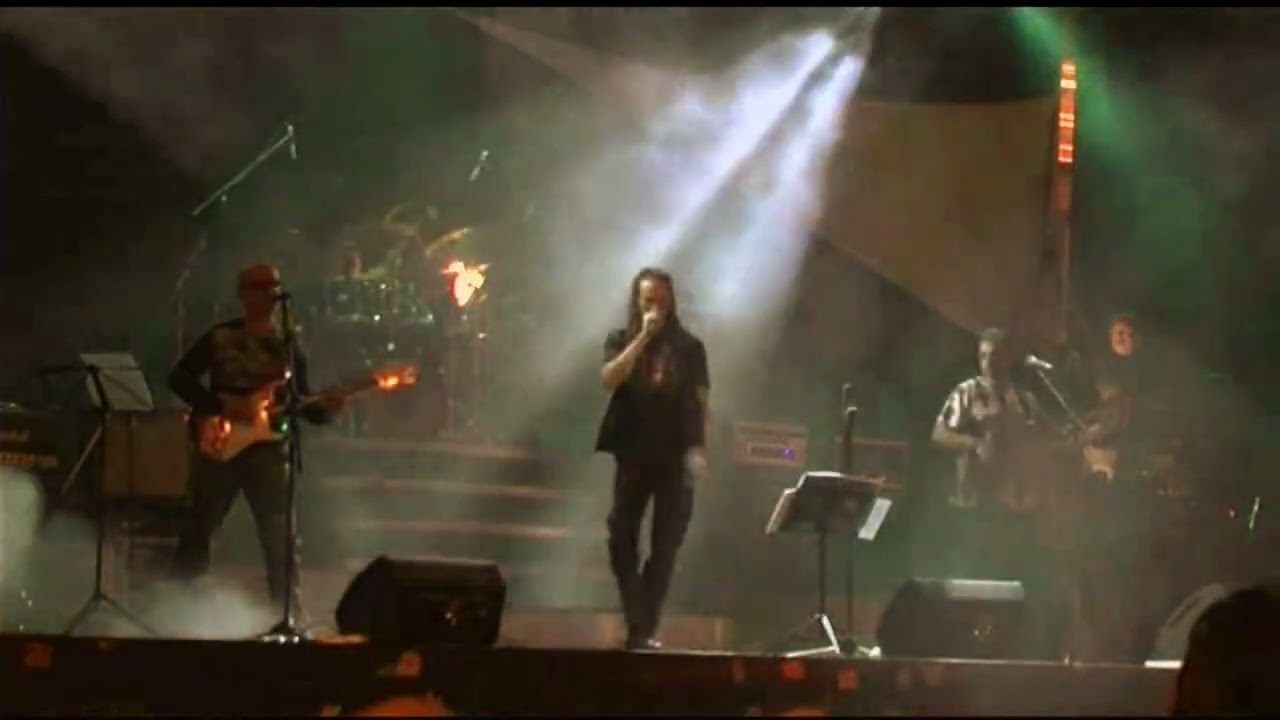 HURRIA............. TEMA  ".CANSO DE TUMBAR PRAOS"...Directo Plaza porticada de Santander 2017