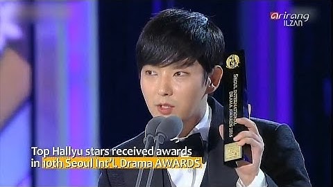 150917.Arirang TV Showbiz Korea.2015 SEOUL DRAMA AWARDS_이준기 Lee Joongi イ・ジュンギ version edition