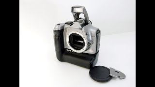 Canon EOS Kiss digitalにBG-E1 Battery Gripを取り付けるには - YouTube