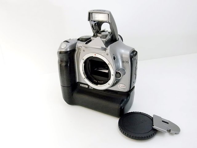 Canon EOS Kiss digitalにBG-E1 Battery Gripを取り付けるには - YouTube