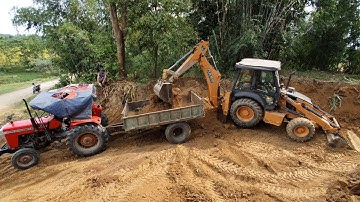 CASE Backhoe Loader Amazing Work on Mud - Case Backhoe Loader Machine Loading Mud in Tractor