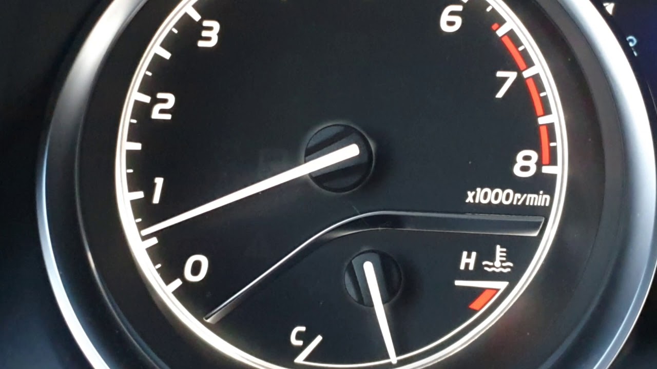 Почему прыгает тахометр на холостых на 402 двигатель