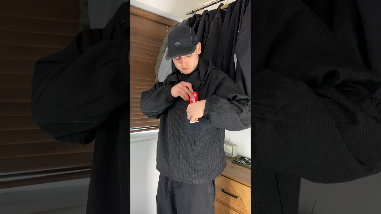 SUPREME X NIKE REVERSIBLE ANORAK 😲 