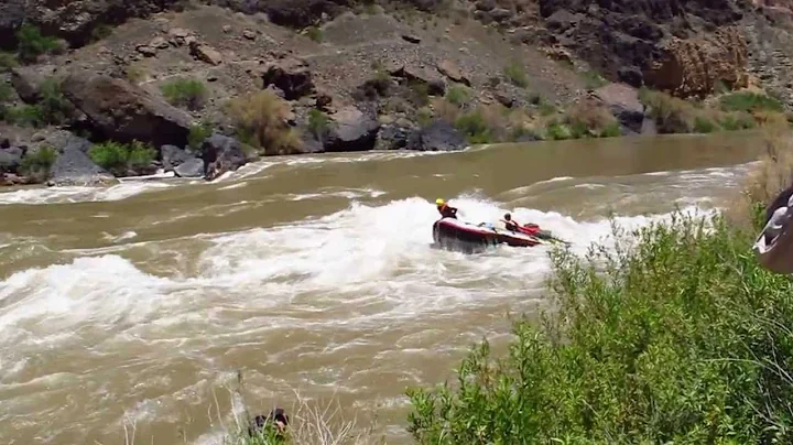 Rafting: Lava Falls, Grand Canyon - high water lef...