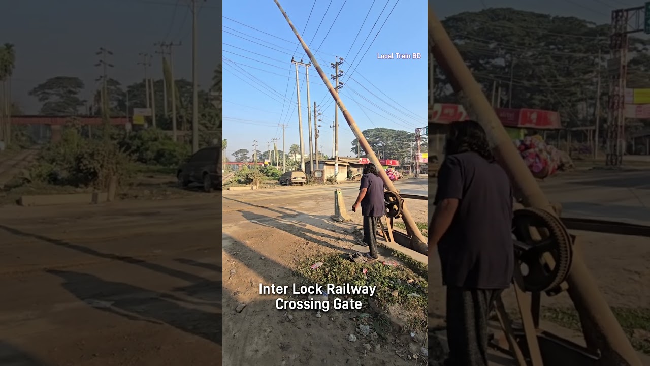 How manual railway crossing interlock gate down. 