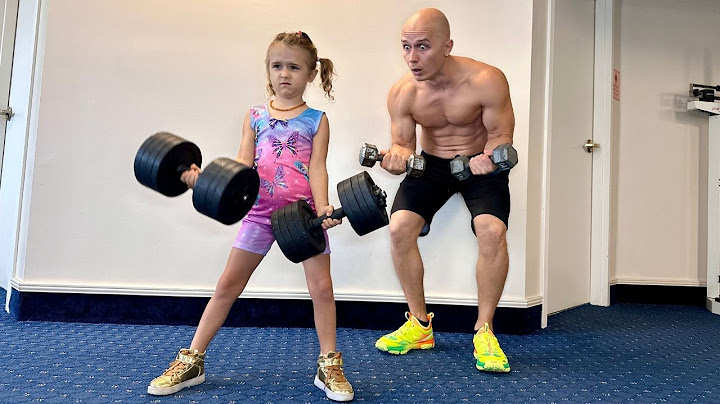 Super Strong 5 Year Old Girl Lifts More than Bodybuilder!