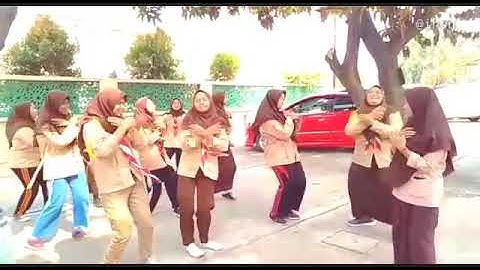 Viral tiktok entah apa yang merasukimu versi anak sekolah