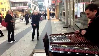 Cimbalom (Open Piano) street performance by George Balan, Stockholm, Sweden. chords