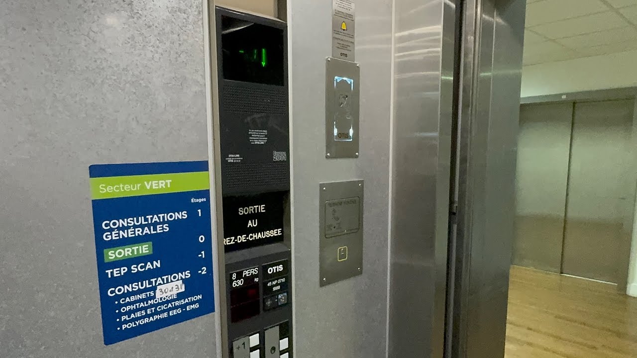 Rare Otis Europa 2001 elevators from 1988 @Paris, France