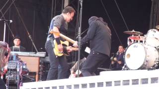 GUITTTTAAARRRSSS (Bruce Springsteen LIVE at Hampden 18th June 2013)