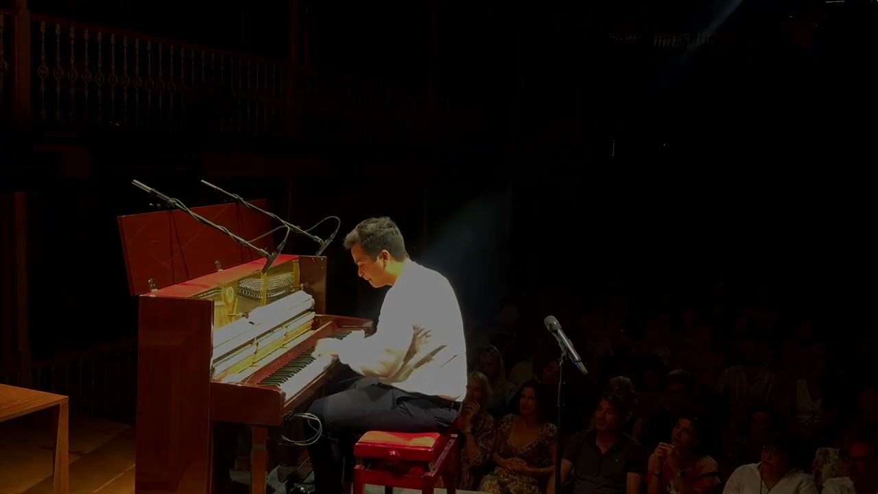 Ahmed Alom plays Scarlatti Sonata in D minor, K 1. Live at Teatro Pereyra, Ibiza.