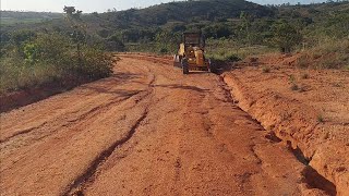 Patrolamento estrada muito ruim com motoniveladora cat 140k/motorgrader/