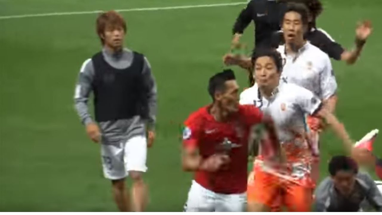 浦和レッズ対済州ユナイテッドの試合の乱闘について韓国チームが中国からも非難されるw YouTube 浦和レッズ対済州ユナイテッドの試合の乱闘について韓国チームが中国からも非難されるw YouTube