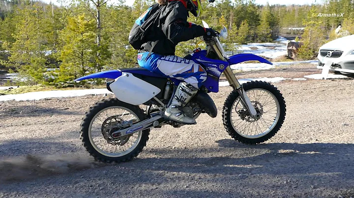 Yamaha YZ125 2-Stroke - Acceleration (Raw Sound)