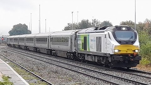 West Ruislip Railway Station With Chiltern Railways 68014 Mainline Service Passing Through 26/10/23
