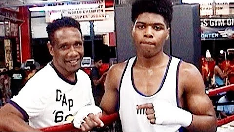 Elijah Allison (USA) / Charlie Grant (UK) : 152 lb...