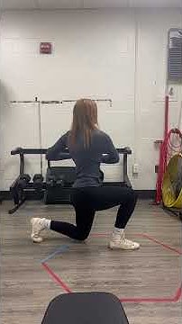 Lunge With Twist - YouTube