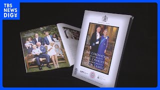 英チャールズ国王の戴冠式公式プログラム発売　ヘンリー王子夫妻が一緒に写った家族写真も掲載｜TBS NEWS DIG