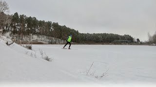 Тренировочный процесс,Вкатка на лыжах по замерзшему озеру