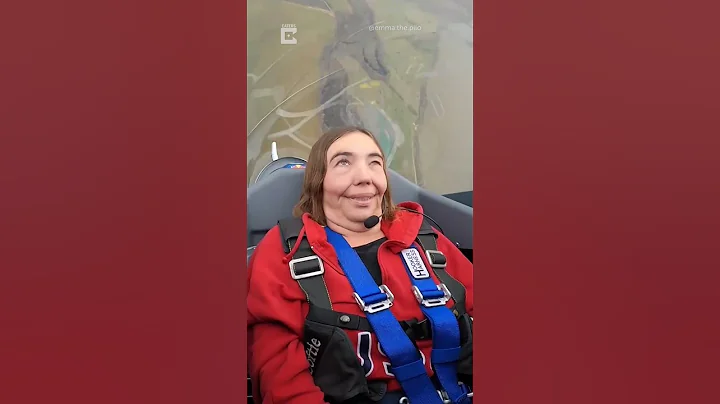 Pilot shows off the impact of flying at 9.5G ✈️ #shorts #funny #pilot