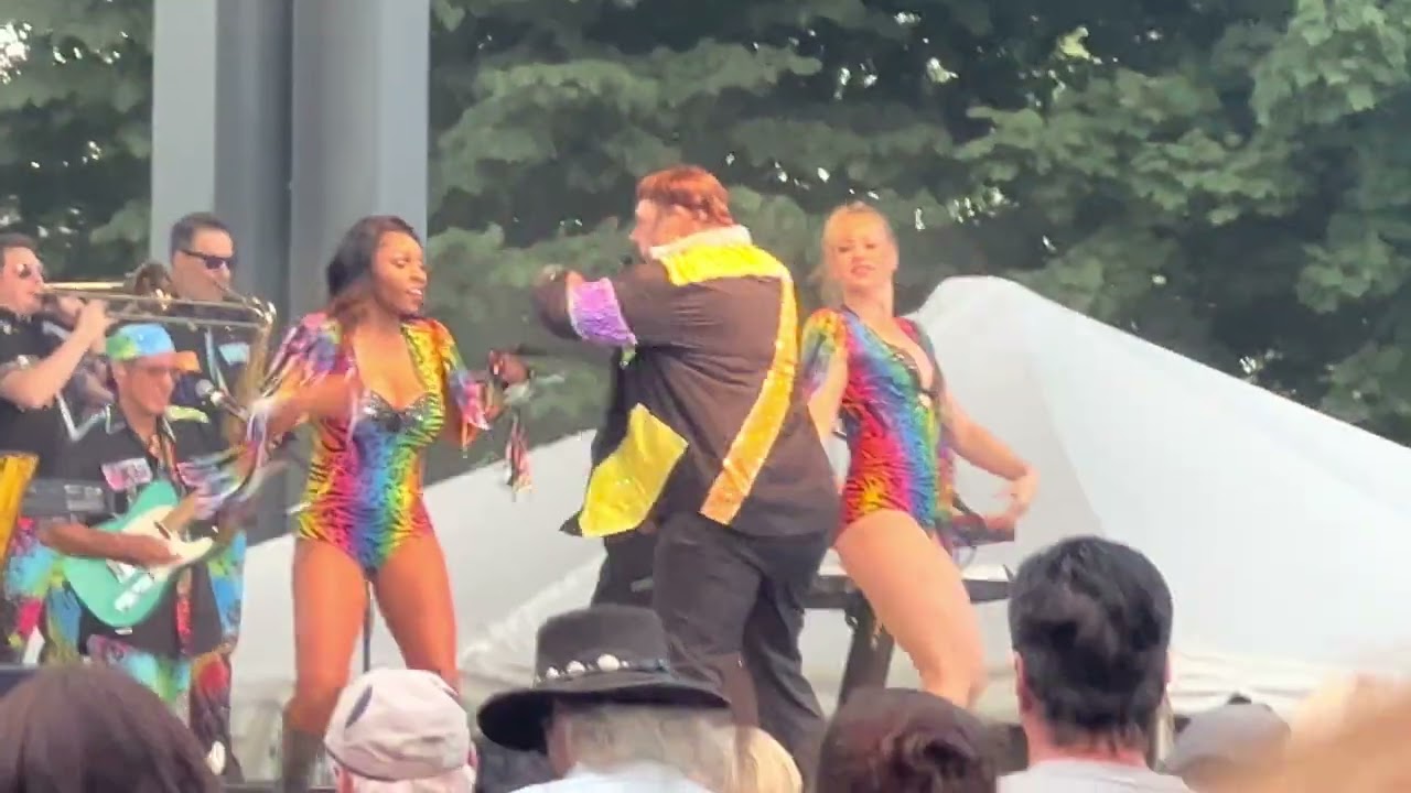 KC & The Sunshine Band(I'm Your Boogie Man,Keep It Comin' Love) Live in Indianapolis) August 12 2022