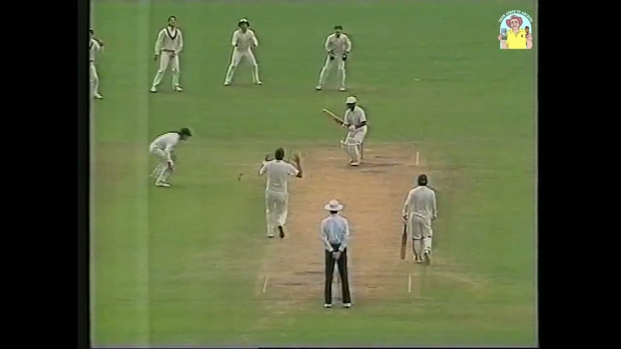 Bill Lawry and Tony Greig banter before Merv Hughes hat trick ball 3rd Test Aust vs Ind SCG 1991/92