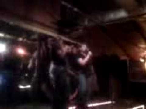Watch the video for Lejos ztamoz mejor