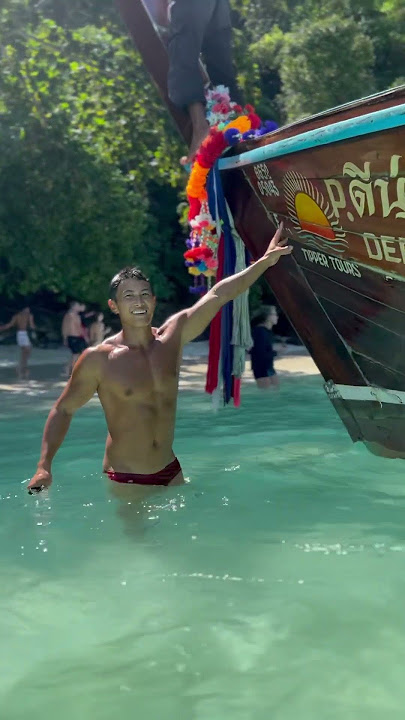 Beautiful sea#tarzan#vlog