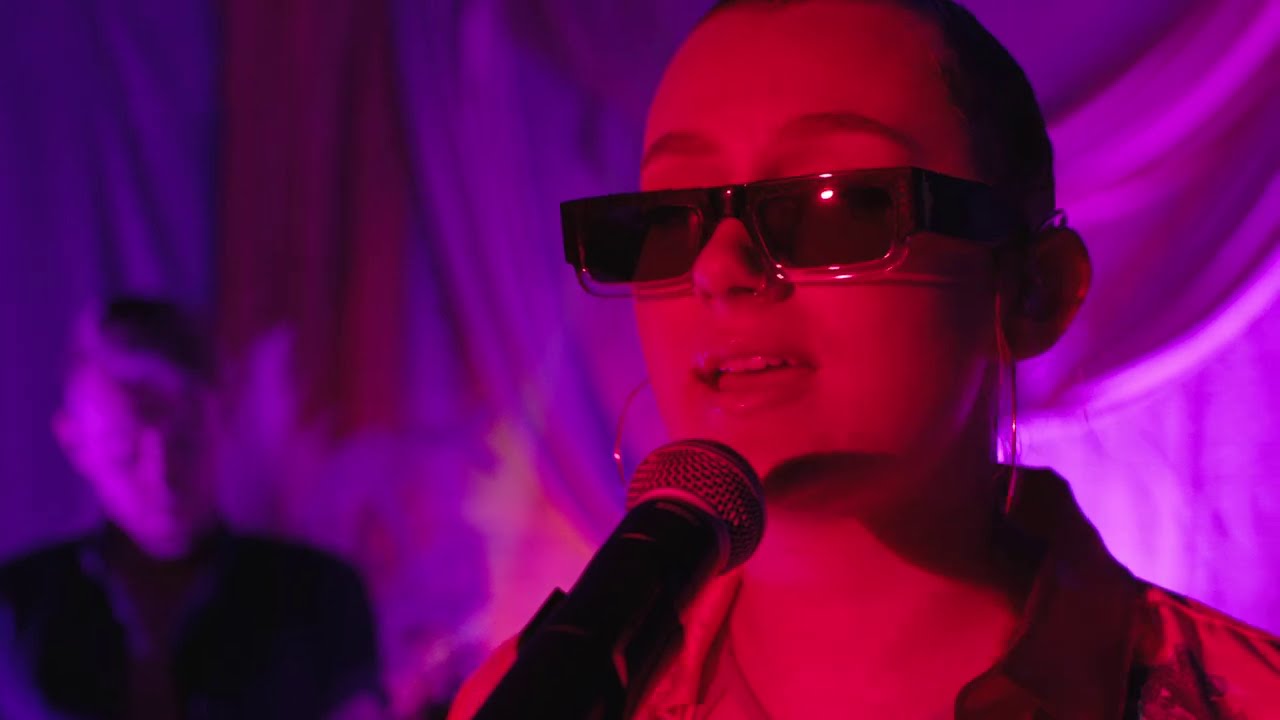 BENNETT - Lazy Song (Bruno Mars Cover) - 10th Anniversary 'Doo-Wops & Hooligans'