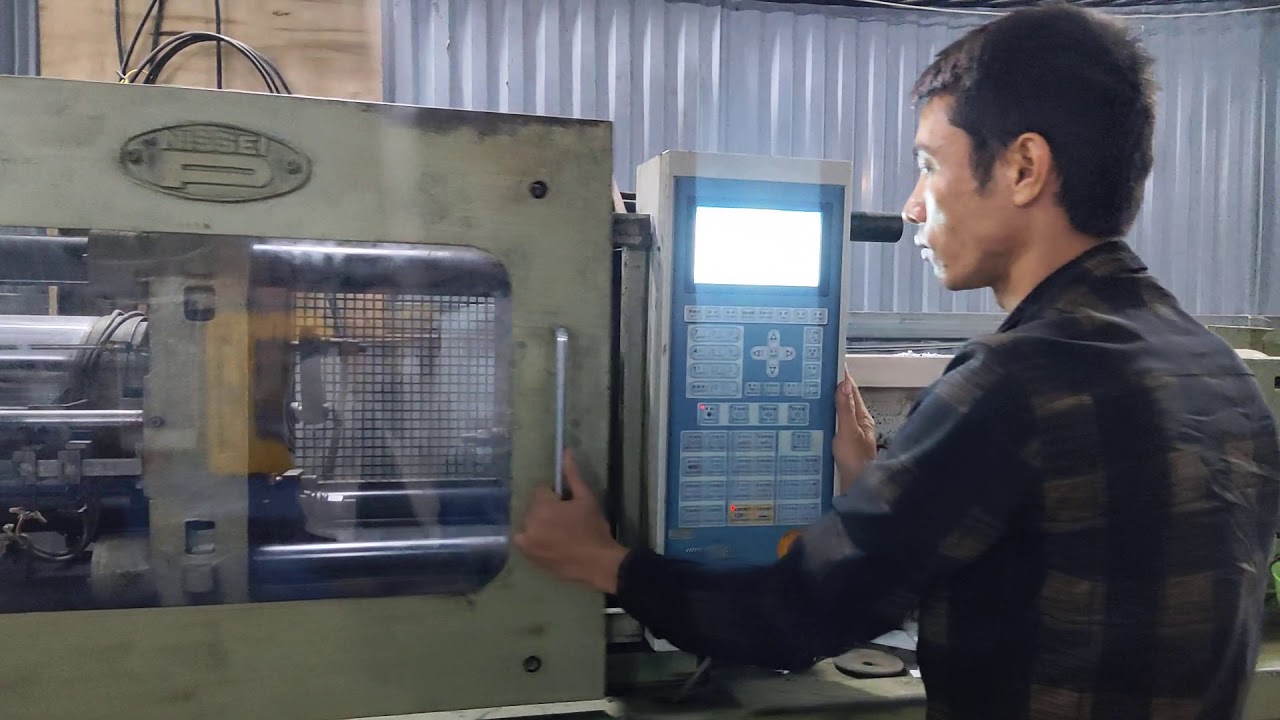 Cách Vận Hành Máy Ép Nhựa: Bí Quyết Tối Ưu Hoá Sản Xuất và An Toàn