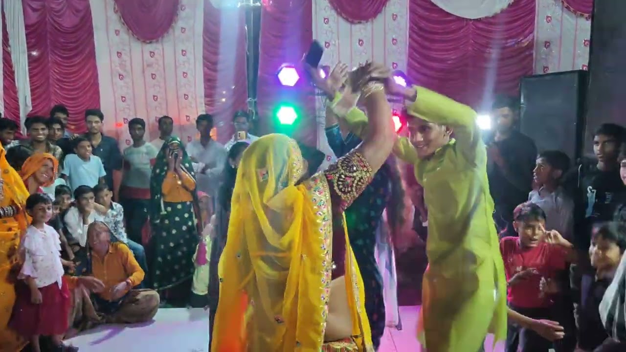 👉 जवानी में ऐंठ दिखा रही है छिंदगारी । ब्यूटीफुल डांस ।।