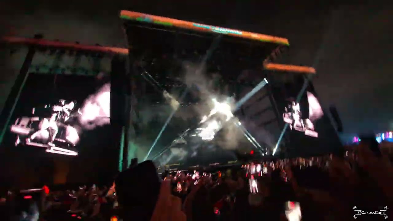 A$AP Rocky- ALL BLACK( STOLE YA FLOW)/ A$AP Forever (Live) @ Camp Flog Gnaw 11/23/25