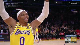 RUSSELL WESTBROOK KNOCKS DOWN A HALFCOURT SHOT TO END THE 3RD!!!