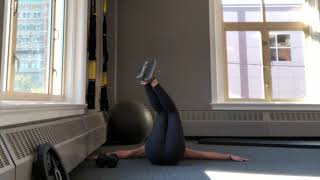 Reverse Crunch Twist