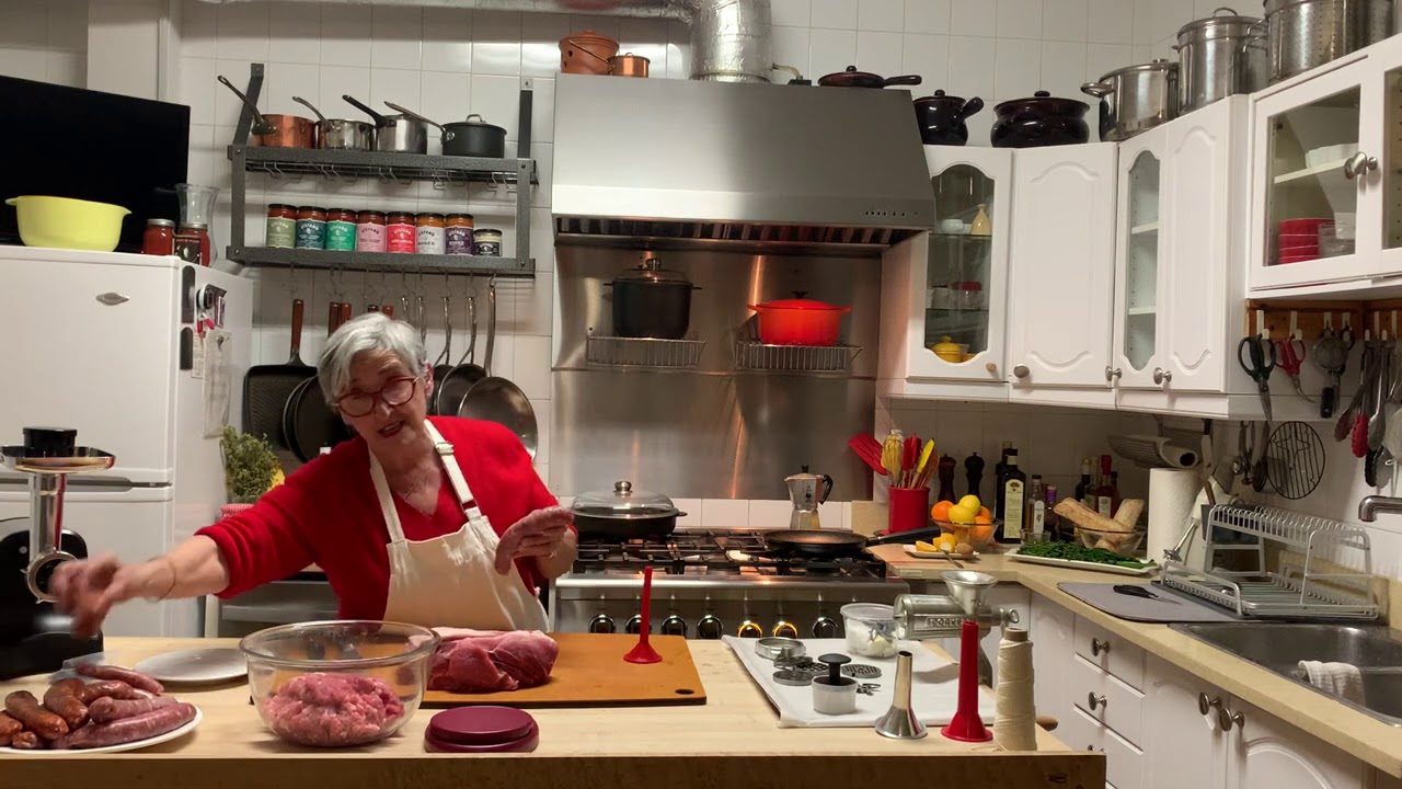 Fabrication de saucisses maison d’Elena / Elena’s homemade sausage