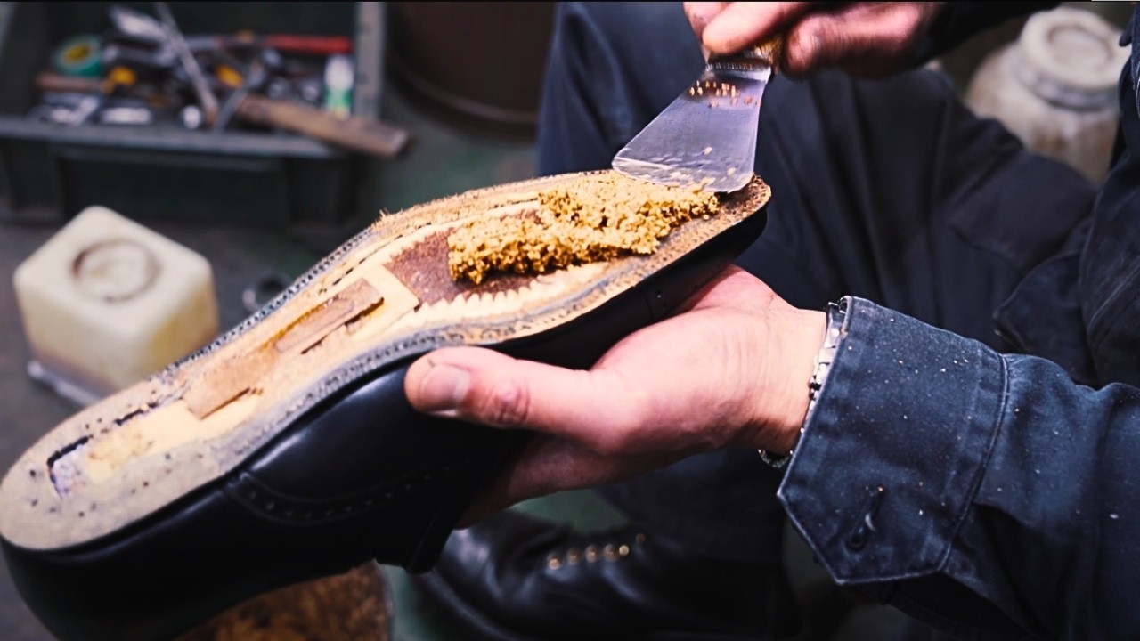 世界最高峰の革靴】John Lobb（ジョンロブ）を知る - YouTube
