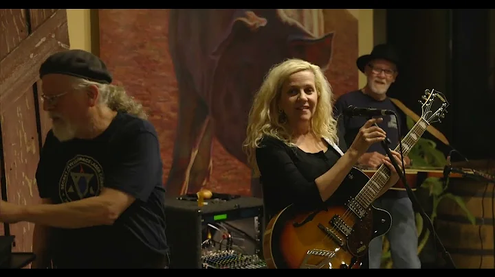 Rebecca sings the Blues