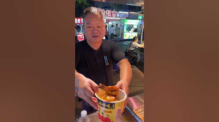 海鲜泡面，一碗拌面，半碗海鲜 【吐司大锤】#vlog #搞笑 #food #挑战 #夜市 #泡面