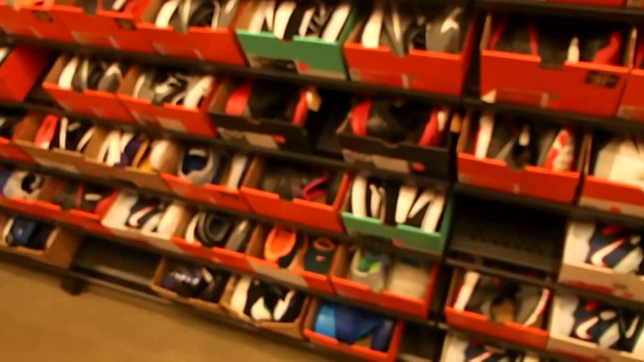 Cheap Nike Shoes at Factory Outlet Store at Westgate Mall Saratoga, California May 2014 - YouTube